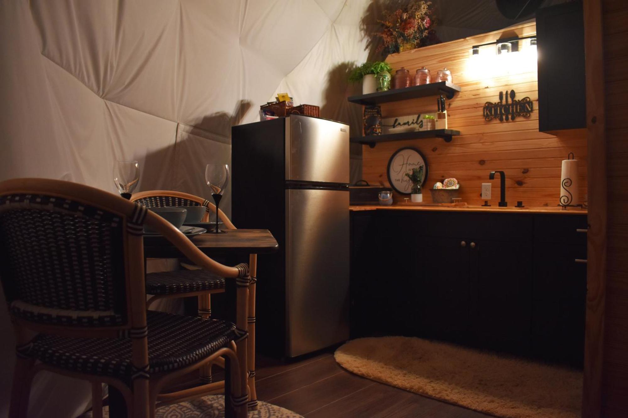 Hotel Waterfront Luxury Glamping Dome à Rogersville Extérieur photo