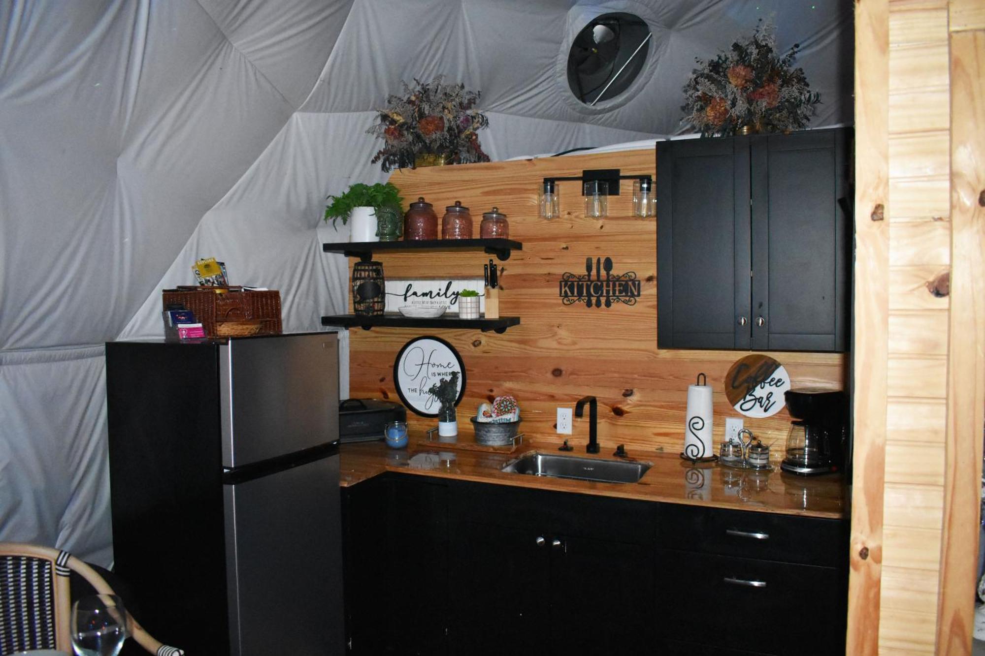 Hotel Waterfront Luxury Glamping Dome à Rogersville Extérieur photo